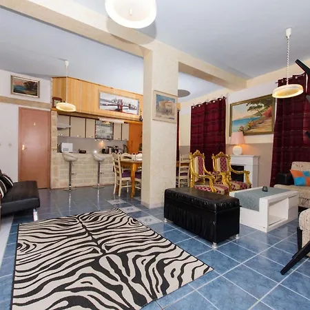 Stil - Two Bedroom With Terrace And Sea View Premium Trogir