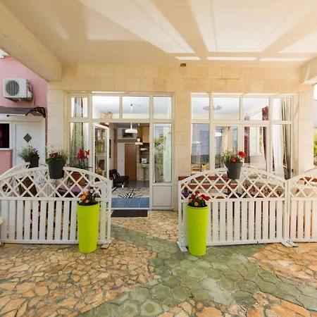 Stil - Two Bedroom With Terrace And Sea View Premium Apartmán *