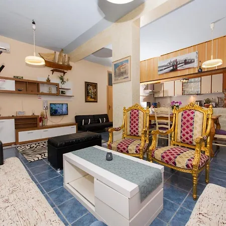 Stil - Two Bedroom With Terrace And Sea View Premium Apartman Trogir