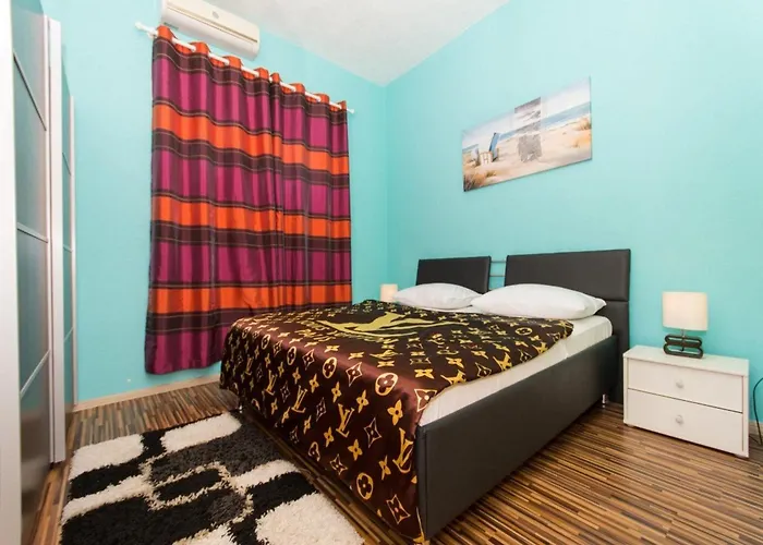 Stil - Two Bedroom With Terrace And Sea View Premium Trogir