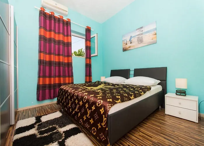 Stil - Two Bedroom With Terrace And Sea View Premium Trogir