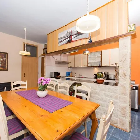 Apartamento Stil - Two Bedroom With Terrace And Sea View Premium Trogir